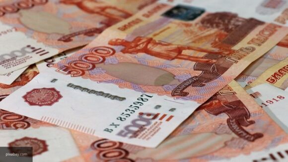 Российским семьям могут выплатить еще по 10 тысяч рублей Российским семьям могут выплатить еще по 10 тысяч рублей