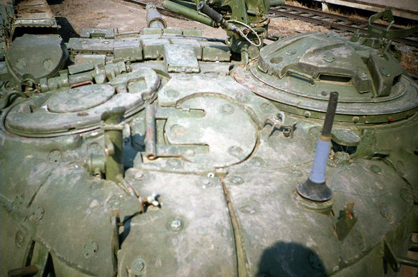 Т-72Б1. Вроде бы попроще, но в первый раз и не сообразить что куда. Фото: btvt.narod.ru