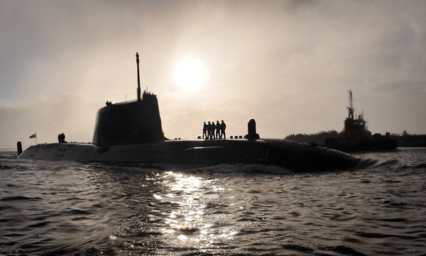 В реальном бою был бы потоплен: авианосец США не смог обнаружить подлодку НАТО В реальном бою был бы потоплен: авианосец США не смог обнаружить подлодку НАТО