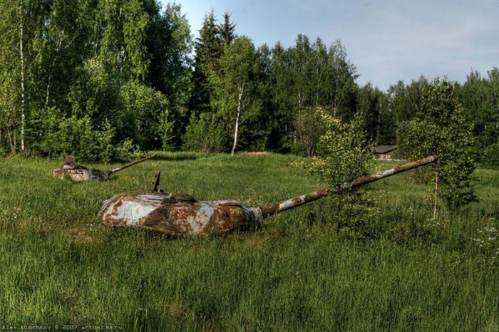 41 танк, захваченный природой 41 танк, захваченный природой