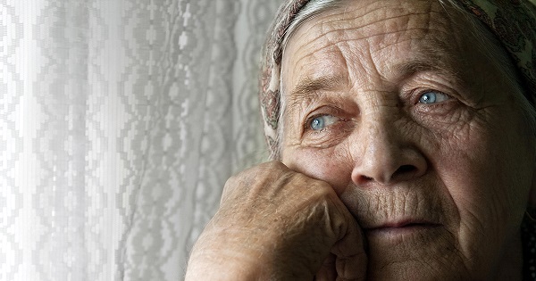 Пожилым людям объяснили, как избавиться от «старческого запаха»