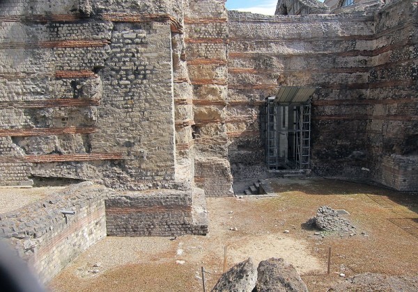 Самые старые архитектурные памятники Парижа