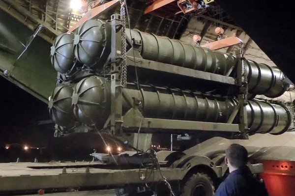 В Израиле благодарят Россию за поставки С-300 в Сирию В Израиле благодарят Россию за поставки С-300 в Сирию
