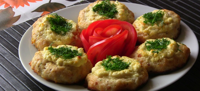 Мясные ватрушки из фарша в духовке