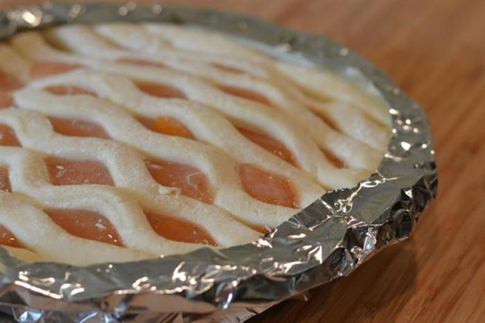 Если нужно сделать вкусный пирог, без фольги не обойтись. /Фото: images.pausecafein.fr Если нужно сделать вкусный пирог, без фольги не обойтись. /Фото: images.pausecafein.fr