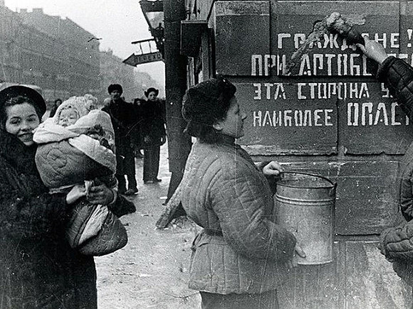 Ленинград во время блокады. Мама говорила: «Сиди тут и терпи, лучше умрем вместе»