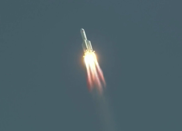 Китайцы запустили тяжелую ракету CZ-5B с космическим кораблем нового поколения