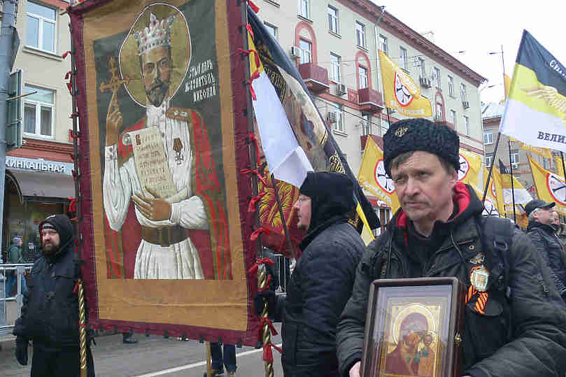 "Монархисты в политической элите считают, что монархом должен быть Владимир Путин" "Монархисты в политической элите считают, что монархом должен быть Владимир Путин"