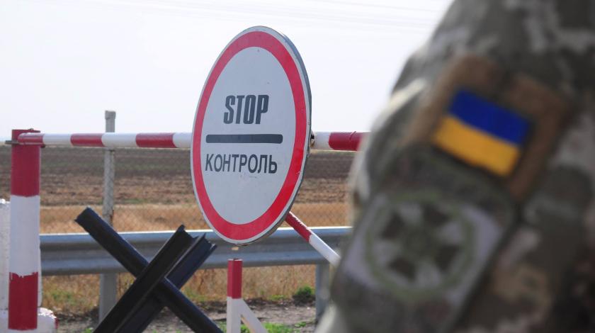 Украина не контролирует границу с Венгрией Украина не контролирует границу с Венгрией
