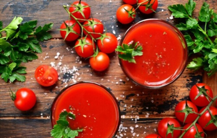 Суп-смузи из помидоров.  Фото: juicyrecipe.com.