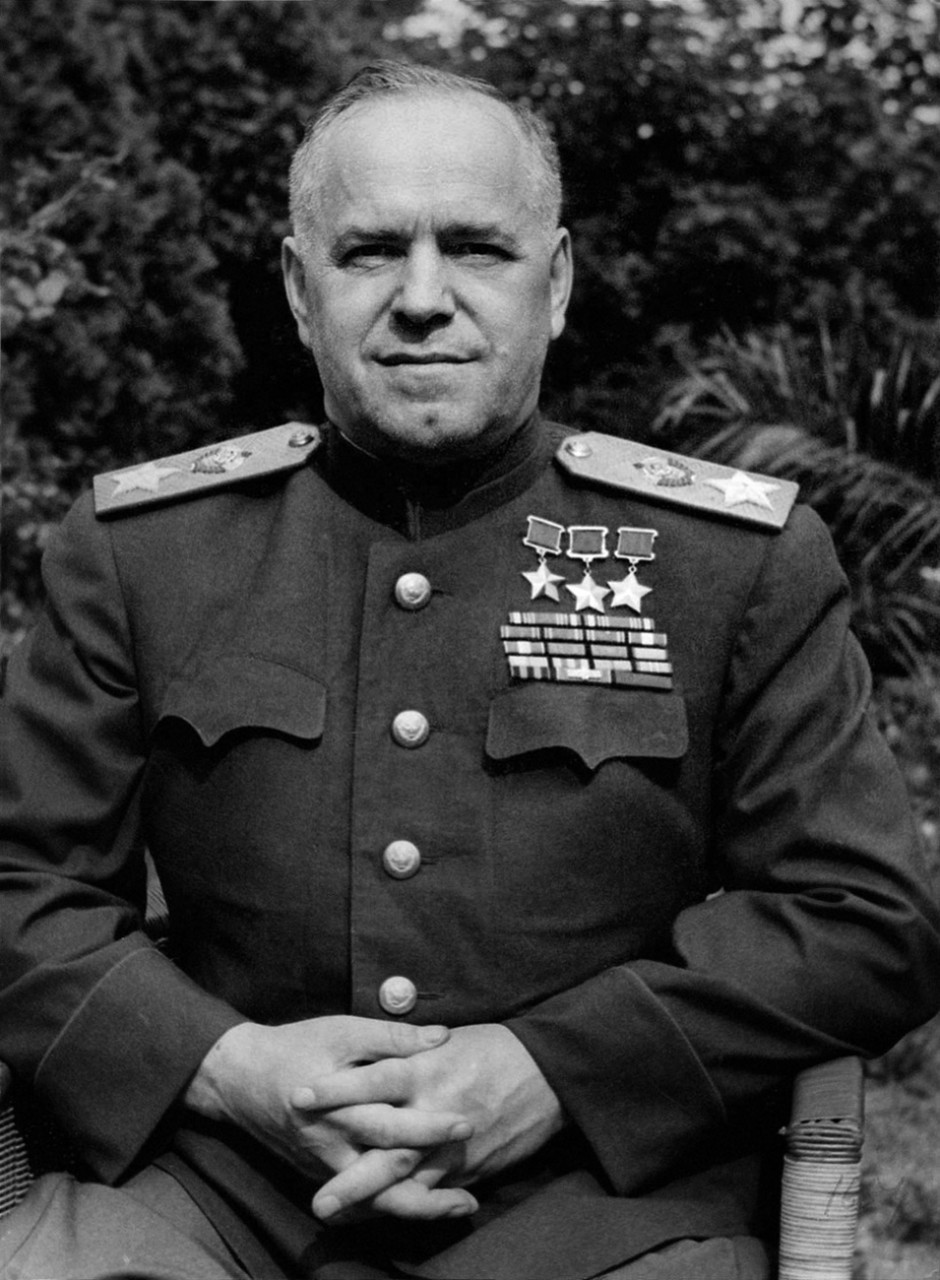 «Командование советских войск», ч.1. Жуков Георгий Константинович (1896—1974) «Командование советских войск», ч.1. Жуков Георгий Константинович (1896—1974)