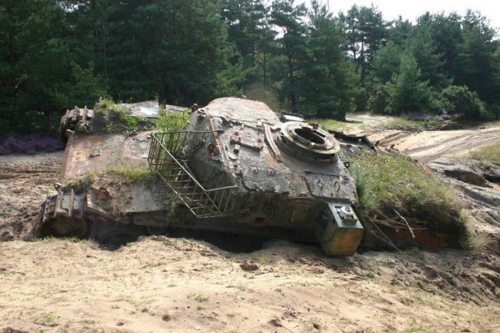 41 танк, захваченный природой 41 танк, захваченный природой