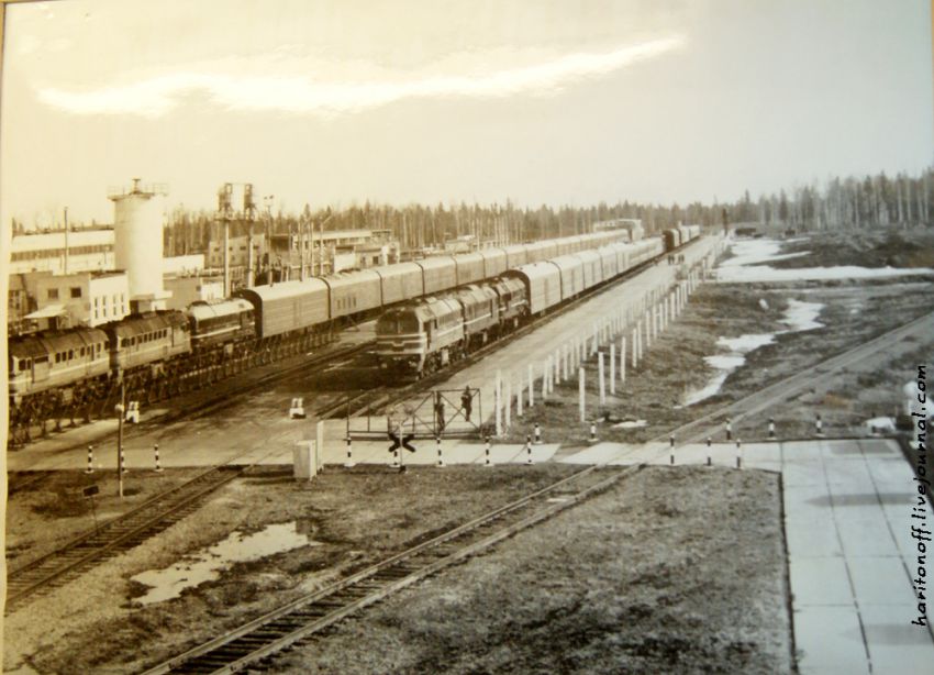 поезд, оружие, экскурсия