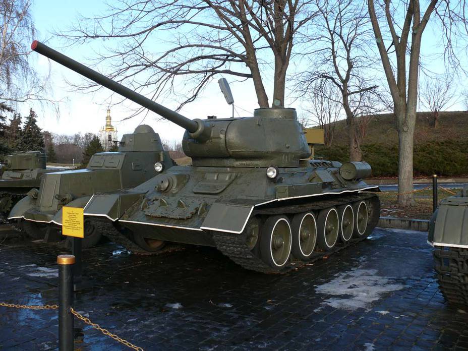 Т-34-85 в экспозиции Киевского музея Великой Отечественной войны Источник – фотоархив автора - Краткая история советского танка | Военно-исторический портал Warspot.ru