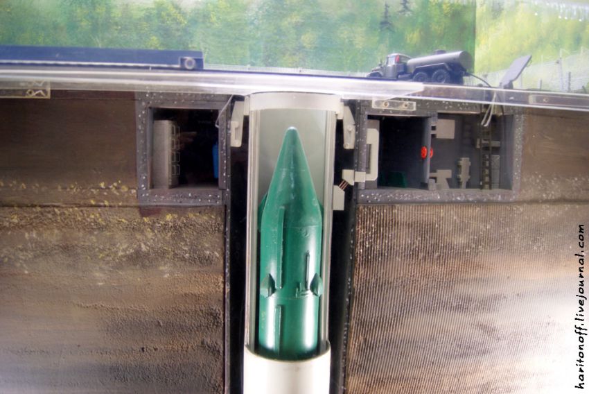 поезд, оружие, экскурсия