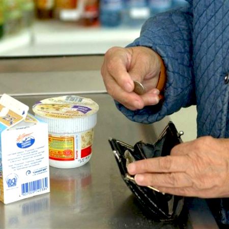 Холодное лето может способствовать низким урожаям и росту потребительских цен