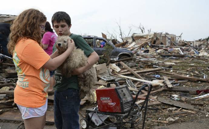 Спасение домашних животных после торнадо в Оклахоме