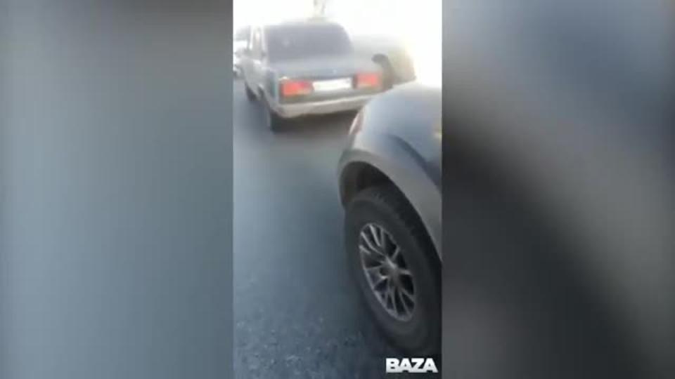 Видео с места задержания злоумышленника, угнавшего авто в Москве