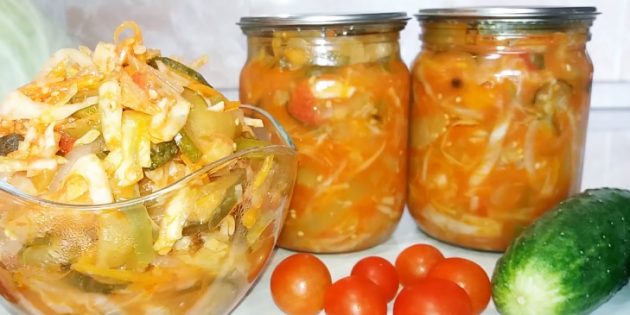Салат из капусты с огурцами, баклажанами, перцем и помидорами Салаты из капусты на зиму: Салат из капусты с огурцами, баклажанами, перцем и помидорами