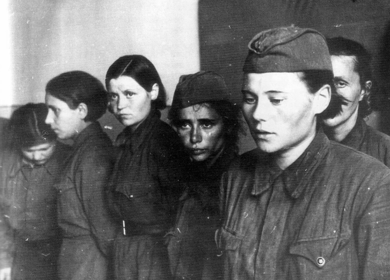 zhenshhinyi-na-vojne-pravda-o-kotoroj-ne-prinyato-govorit-19