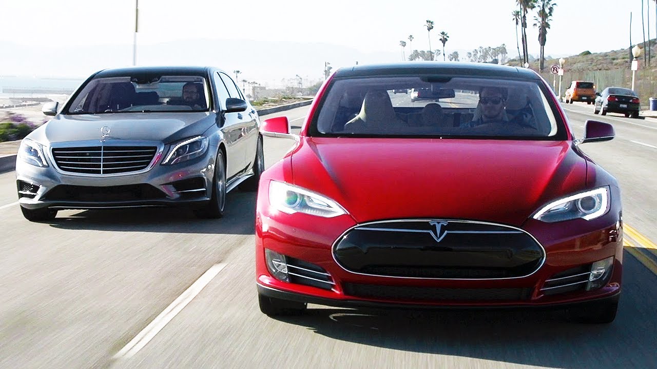 Битва спорткаров: Tesla против Mercedes