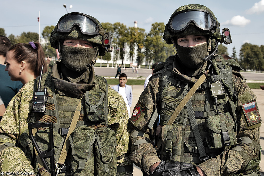 Комплект боевой экипировки Ратник в вариантах для разведчика Комплект боевой экипировки Ратник в вариантах для разведчика