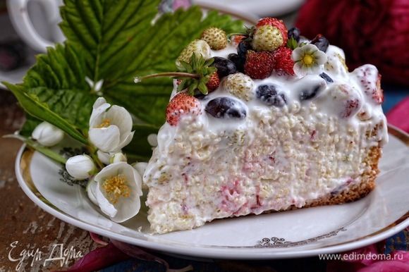 Торт получается невероятно вкусным, свежим и нежным. Торт получается невероятно вкусным, свежим и нежным.
