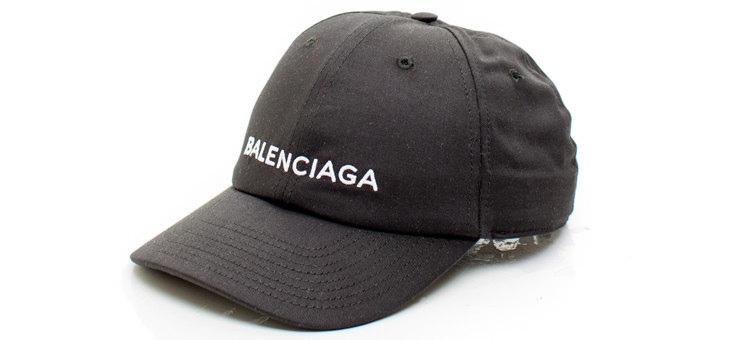 BALENCIAGA, 137 932 руб. 