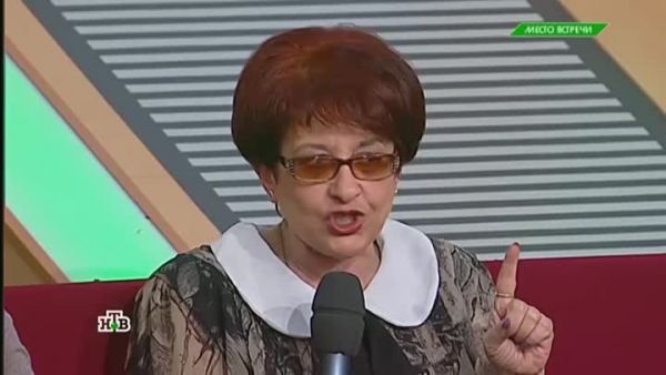 «Меня вышвырнули как тряпку»: Украинские пограничники забрали депортированную журналистку Бойко