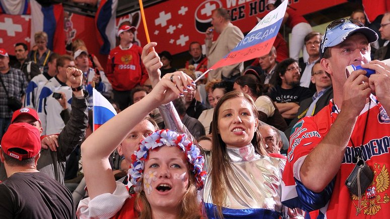 Ran: Международный хоккей случайно поддержал Россию её национальными флагами Ran: Международный хоккей случайно поддержал Россию её национальными флагами