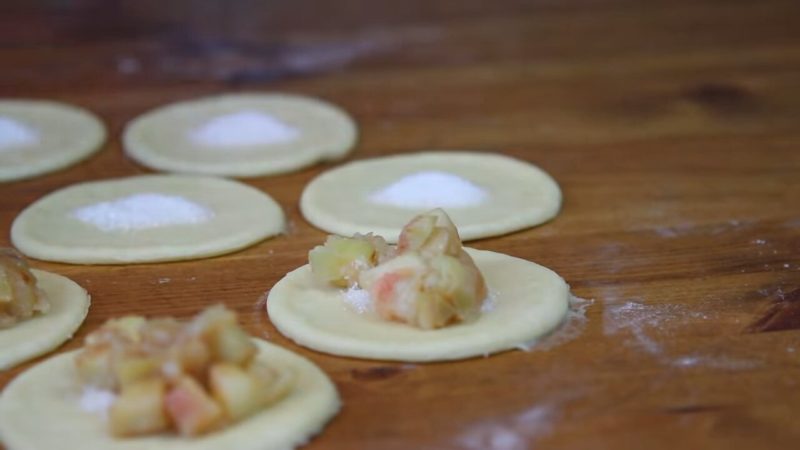 Молниеносные пирожки без духовки и дрожжей Молниеносные пирожки без духовки и дрожжей