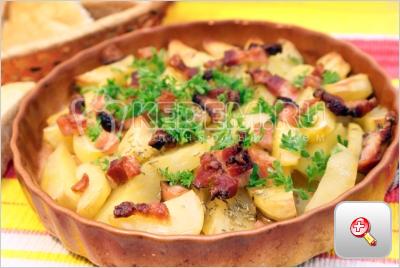 Картофель с копченой грудинкой. Пошаговый кулинарный рецепт с фотографиями приготовление картофеля с копченой грудинкой.