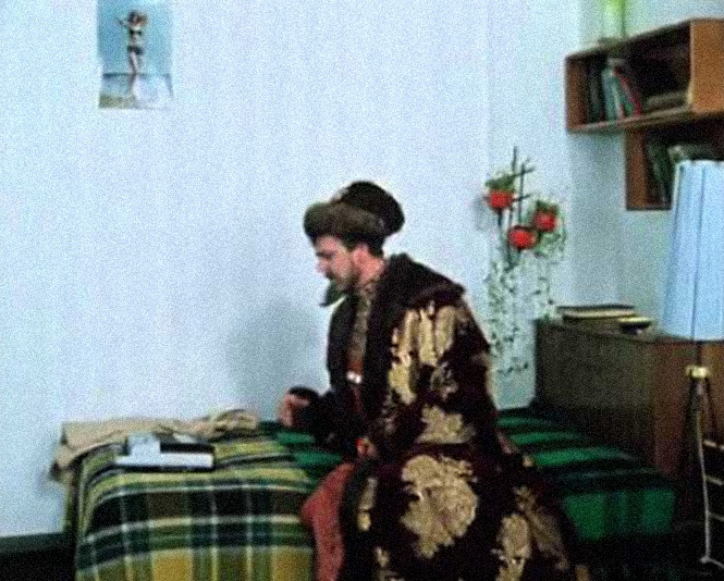 Иван Васильевич слушает музыку Иван Васильевич слушает музыку