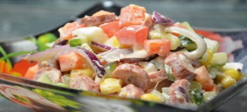 Яркий и вкусный салат «Радуга»: простой в приготовлении