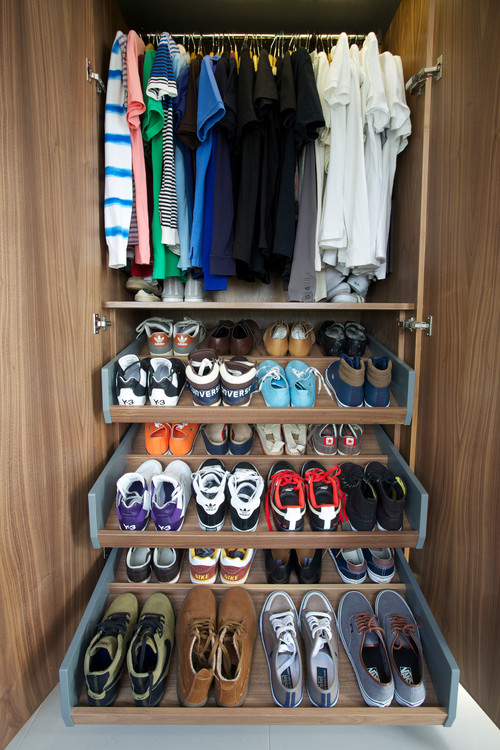 Убираем обувь на хранение. Как организовать хранение обуви — идеи и варианты. Фото с сайта NewPix.ru