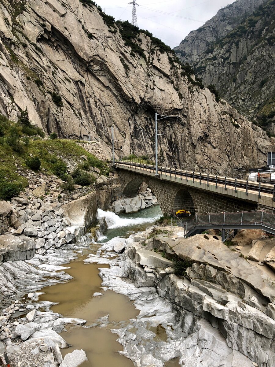 чертов мост в альпах на сен готардском перевале