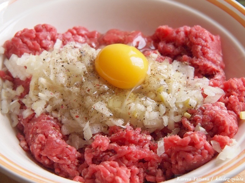 Рулет с яйцом и пряным картофелем Рулет с яйцом и пряным картофелем