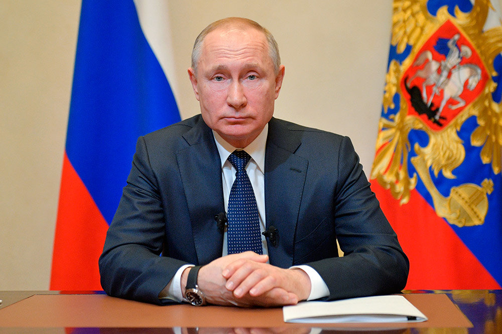 Путин приложил титанические усилия, чтобы вернуть стране суверенитет! Поэтому абсолютное большинство наших людей за него! 78% .
