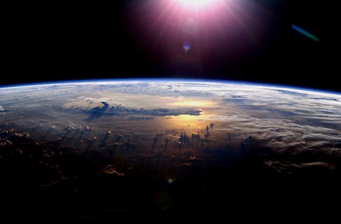 Земля - особенная планета, идеальная для жизни. Земля - особенная планета, идеальная для жизни.