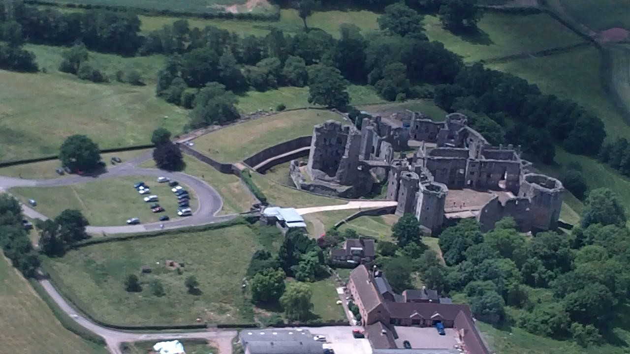 Замки Англии: Раглан (Raglan Castle)