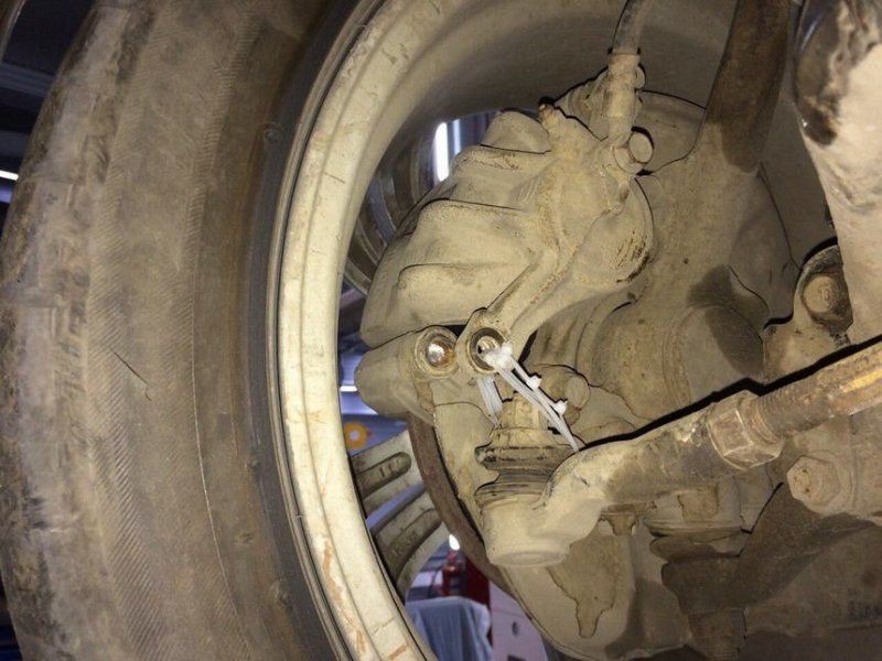 "Суппорт не беспокоит?" "Суппорт не беспокоит?" авто, автомобили, автоприкол, автосервис, курьез, прикол, сто, юмор