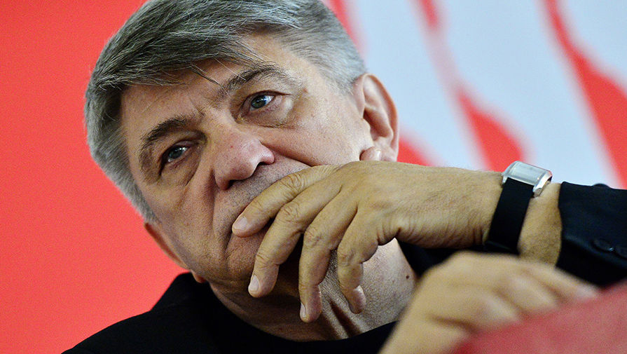 Режиссер Александр Сокуров