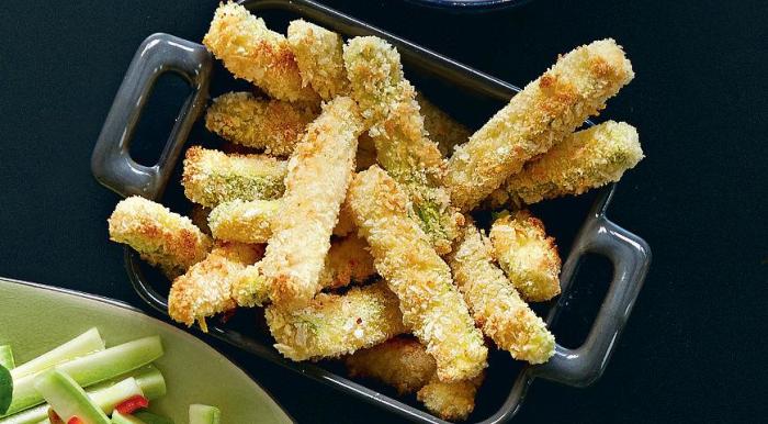 Палочки из кабачков в хрустящей панировке. \ Фото: gastronom.ru. Палочки из кабачков в хрустящей панировке. \ Фото: gastronom.ru.
