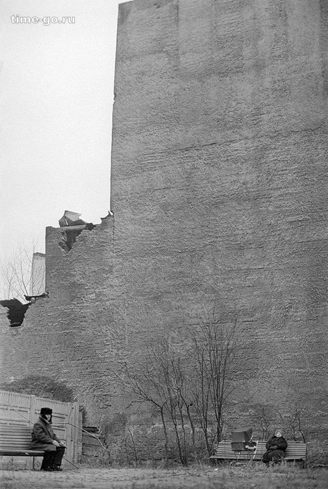 Жизнь в СССР в 60–70-х годах глазами российского фотографа, который эмигрировал на Запад. Жизнь в СССР в 60–70-х годах глазами российского фотографа, который эмигрировал на Запад.