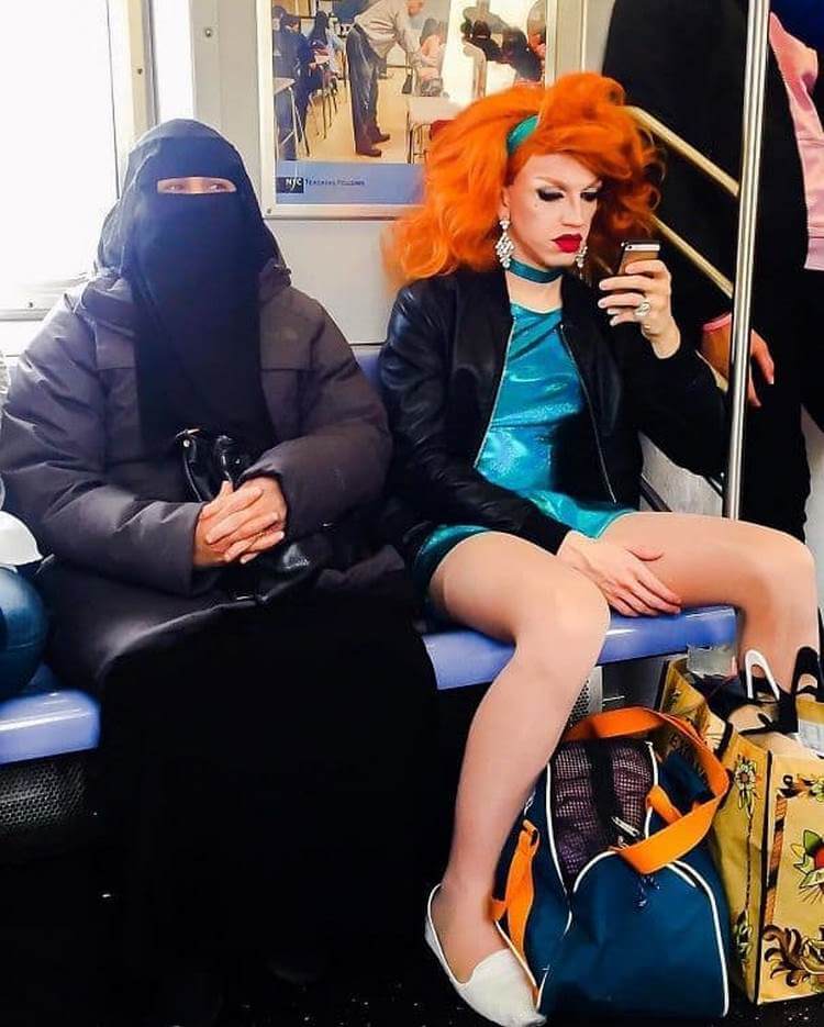 Метро — это самое странное место на земле, вот 20 фото в подтверждение! Метро — это самое странное место на земле, вот 20 фото в подтверждение!