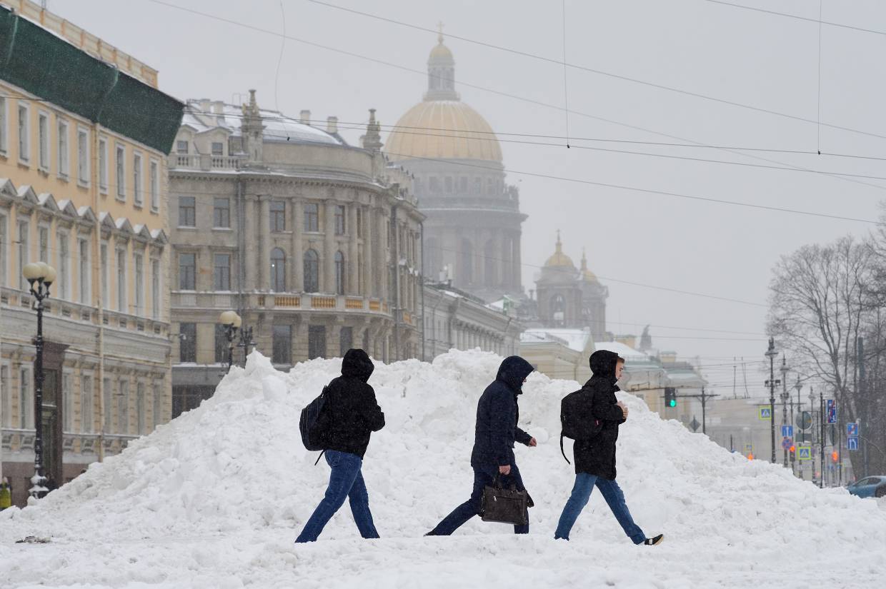Санкт-Петербург снег