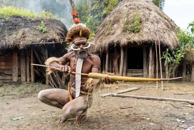Дух предков: в папуасском племени коптят мумии вождей, чтобы сохранить их для потомков