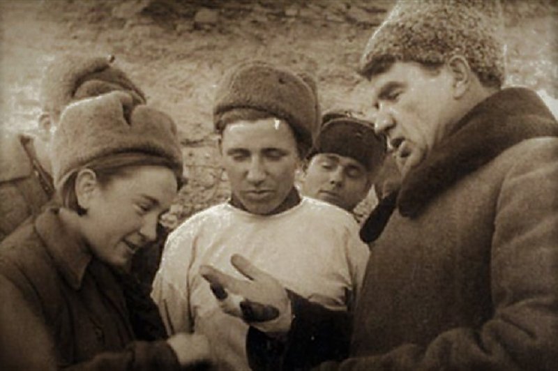 «Белые перчатки». Как генерал Чуйков удержал Сталинград и взял Берлин «Белые перчатки». Как генерал Чуйков удержал Сталинград и взял Берлин Василий Иванович Чуйков, вов, день в истории, чтобы помнили