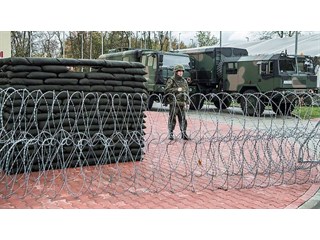 Почему "Анаконду" поселили в Польше и Прибалтике? Почему "Анаконду" поселили в Польше и Прибалтике?