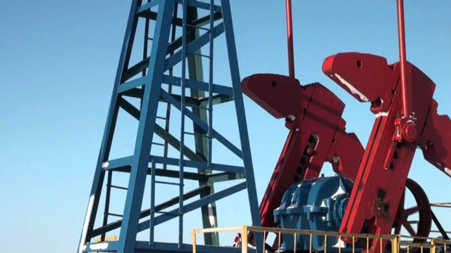 Новак: мировые запасы нефти снижаются, спрос растет Новак: мировые запасы нефти снижаются, спрос растет